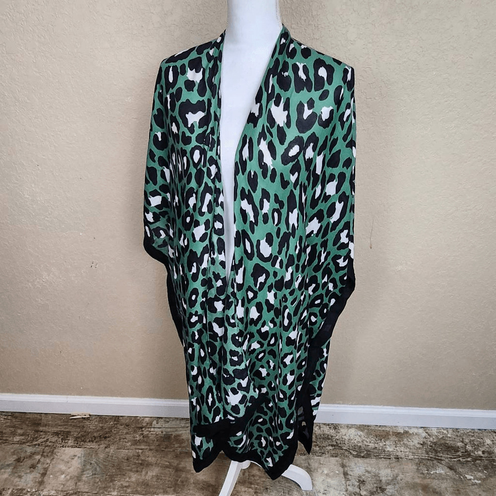 STYLINE Green and Black Animal Print Wrap NWT OS (7174)